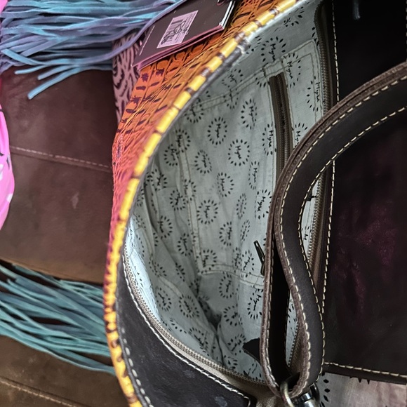 Beautiful New purse and matching wallet - Picture 6 of 6